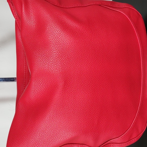 Jewell by Thirty One Pebbled Faux Leather Hobo Bag - Picture 2 of 8